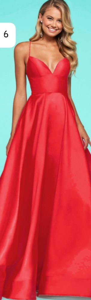 Nwt sherei hill red lace-up back ballgown